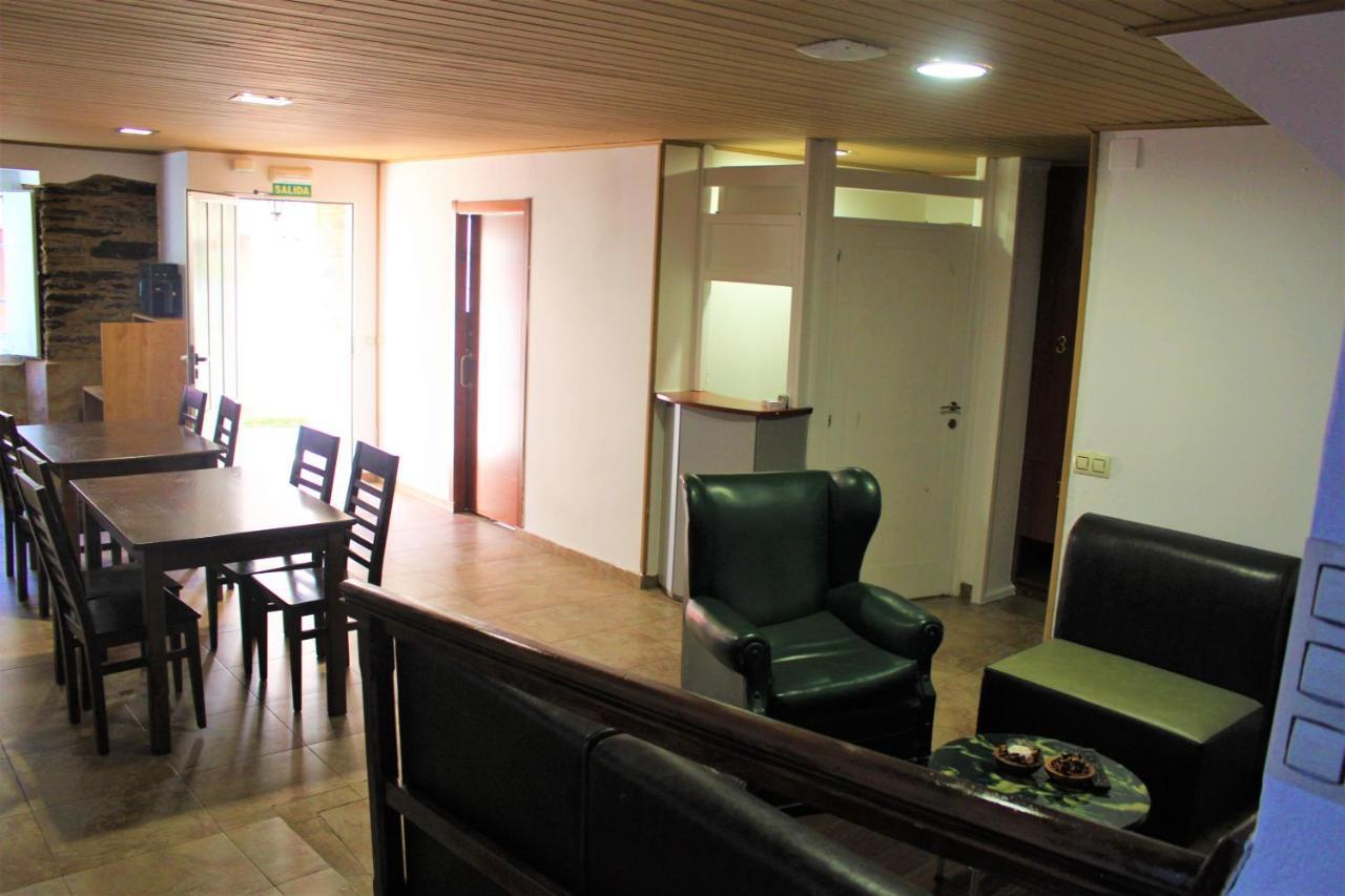 Albergue O Botafumeiro Arzua Exterior photo